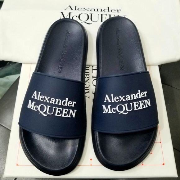 NWT Alexander McQueen slides in size 38.5 - Picture 1 of 3
